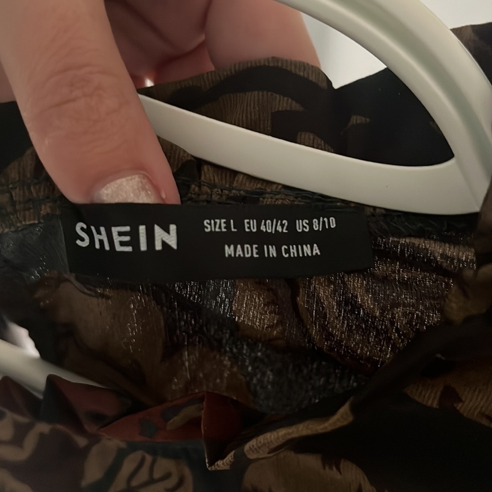 Shein fall floral mini dress - Picture 3 of 3